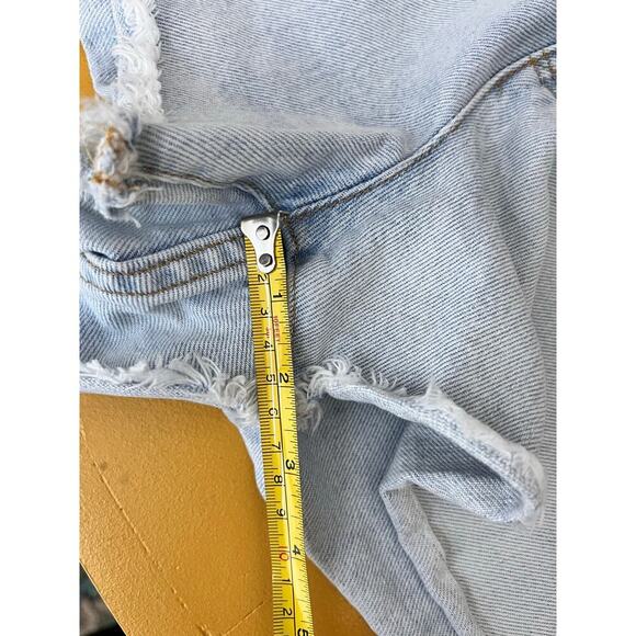 J. Crew Relaxed Fit Light Wash Cut Off Denim Jean Shorts Women’s Size 33 - Picture 10 of 10